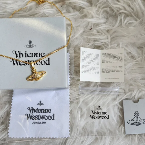 Vivienne Westwood Gold Necklace - Picture 5 of 7